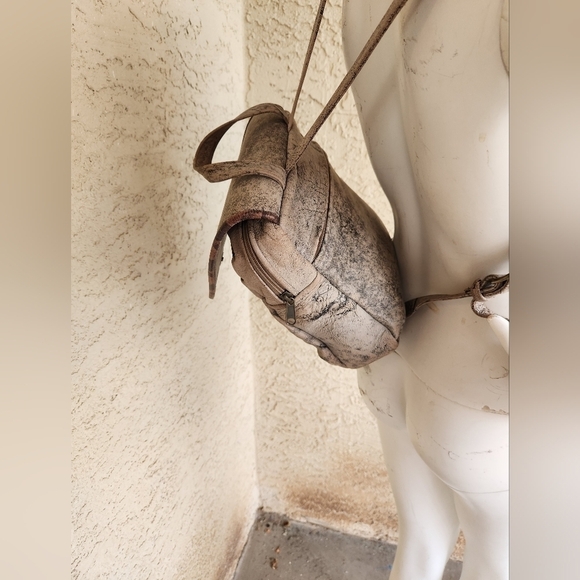 PAT SMILEY COLLECTION SUPER SOFT LEATHER BACKPACK - Picture 2 of 16